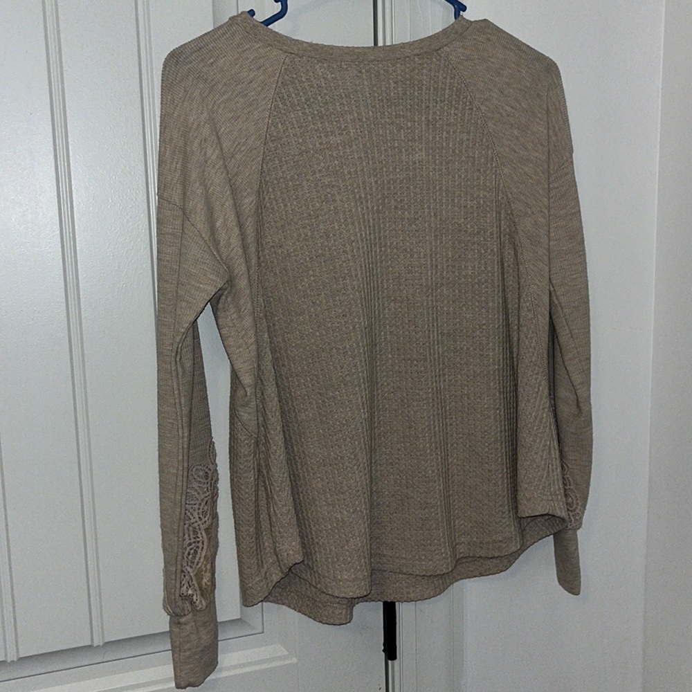 Francescas Top - Picture 3 of 5